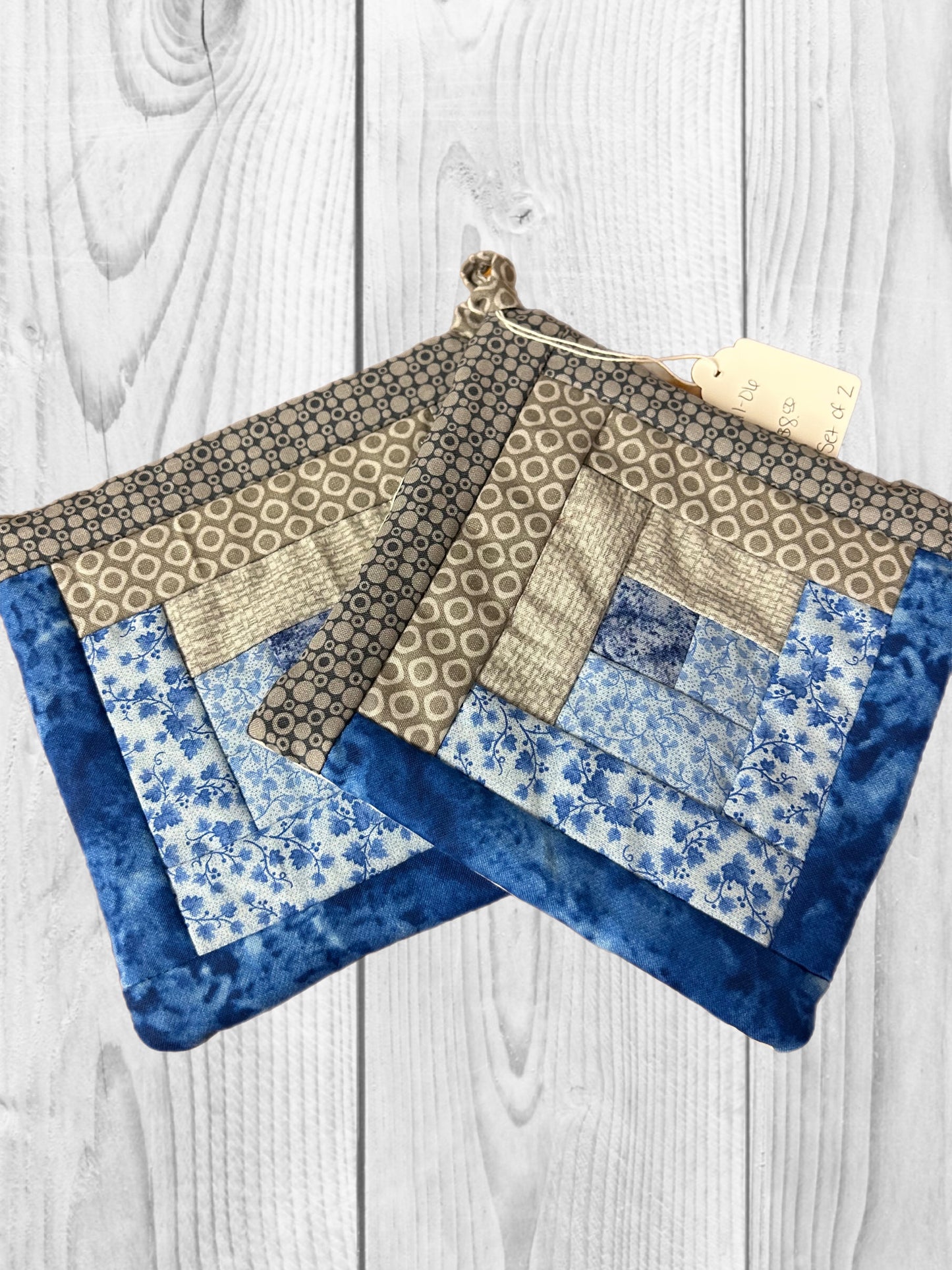 Log Cabin Potholders Set